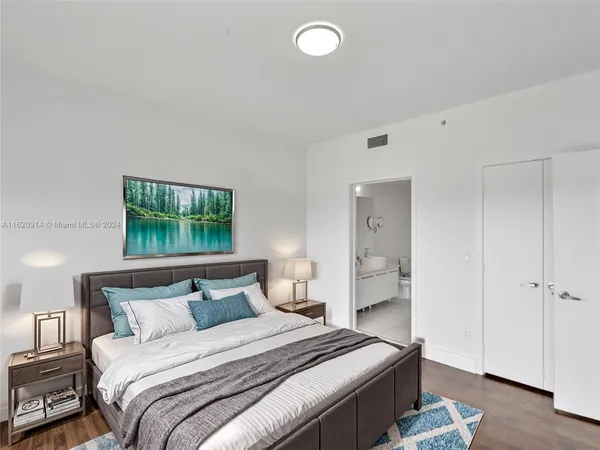 $738,000 | 888 Biscayne Boulevard, Unit 612, Miami, FL 33132