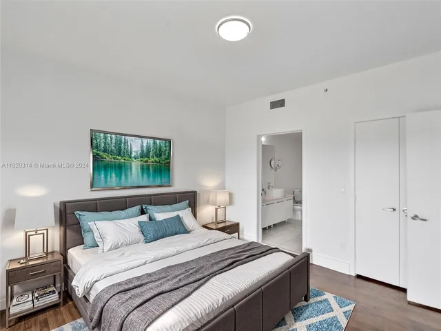 $748,000 | 888 Biscayne Boulevard, Unit 612, Miami, FL 33132