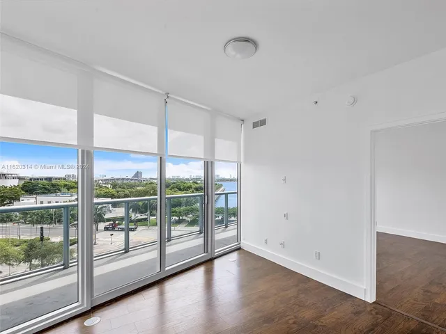 $748,000 | 888 Biscayne Boulevard, Unit 612, Miami, FL 33132