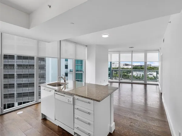 $738,000 | 888 Biscayne Boulevard, Unit 612, Miami, FL 33132