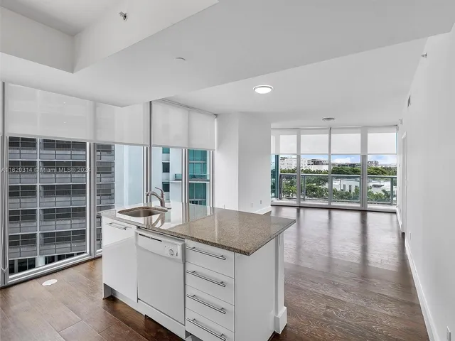 $748,000 | 888 Biscayne Boulevard, Unit 612, Miami, FL 33132