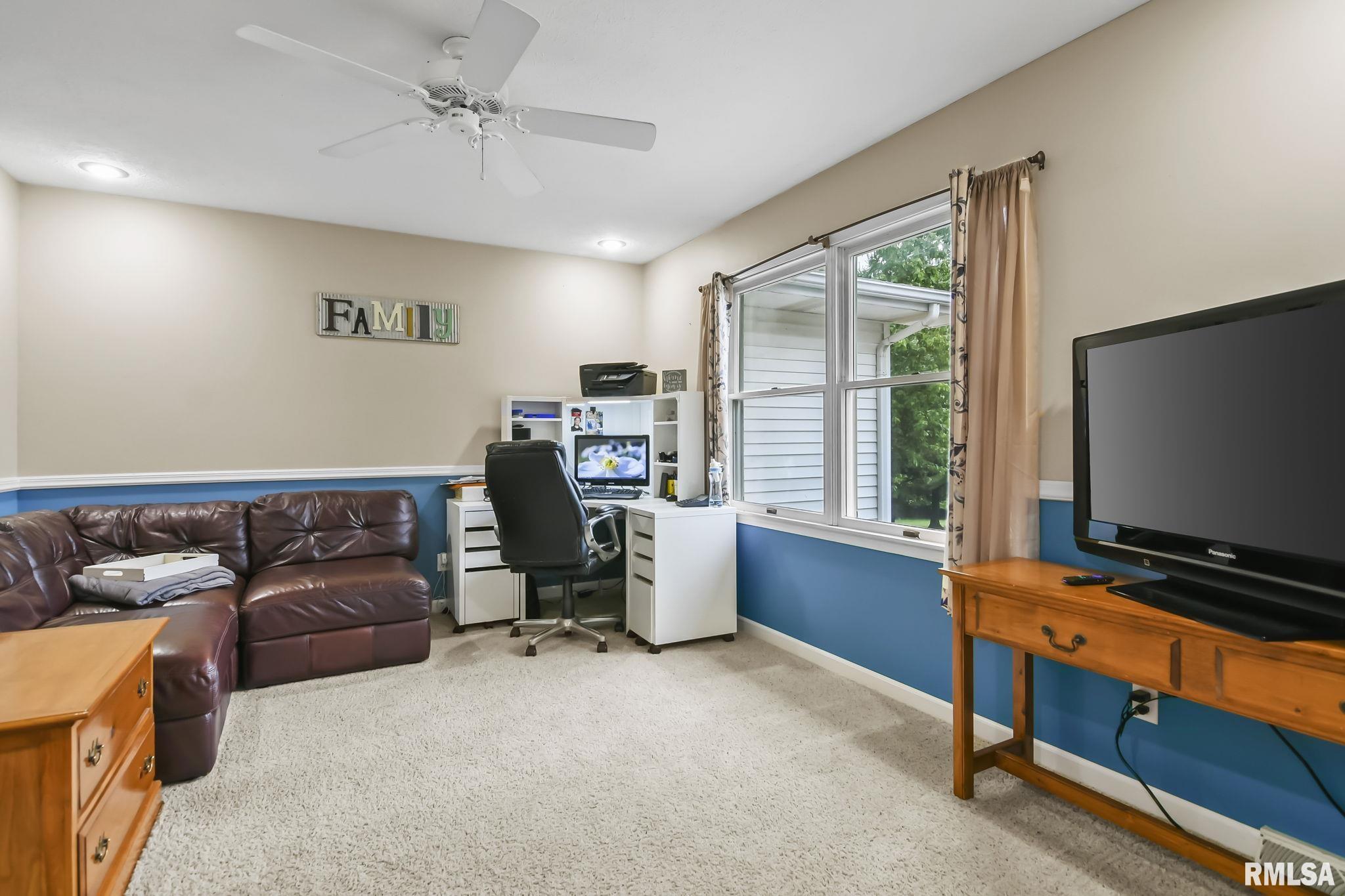 45 Aspen Road Pleasant Plains, IL 62677 - Photo 4 of 40