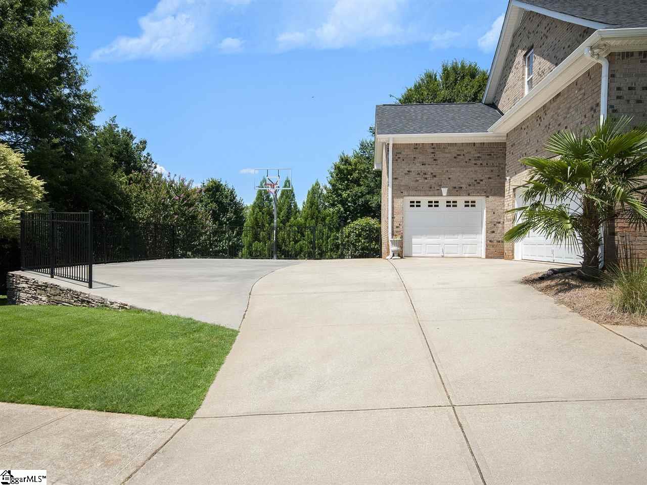 2 Garbor Court Greer, SC 29650 - Photo 3 of 36 Gallery Image 3