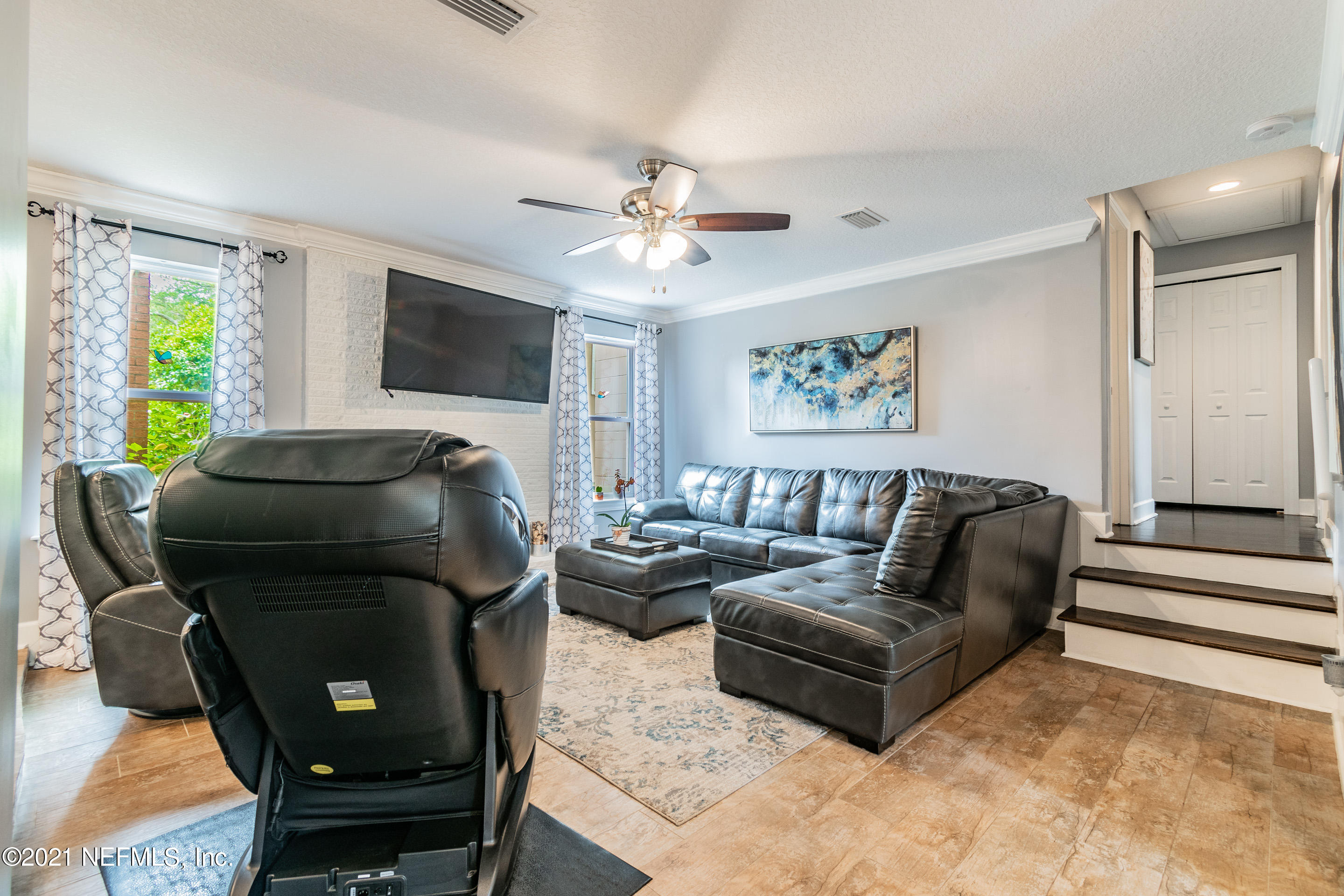 2343 Mills Road Jacksonville, FL 32216 - Photo 7 of 33 Living Room