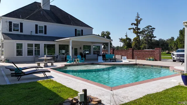 $999,999 | 720 Lefort Bypass Road, Thibodaux, LA 70301