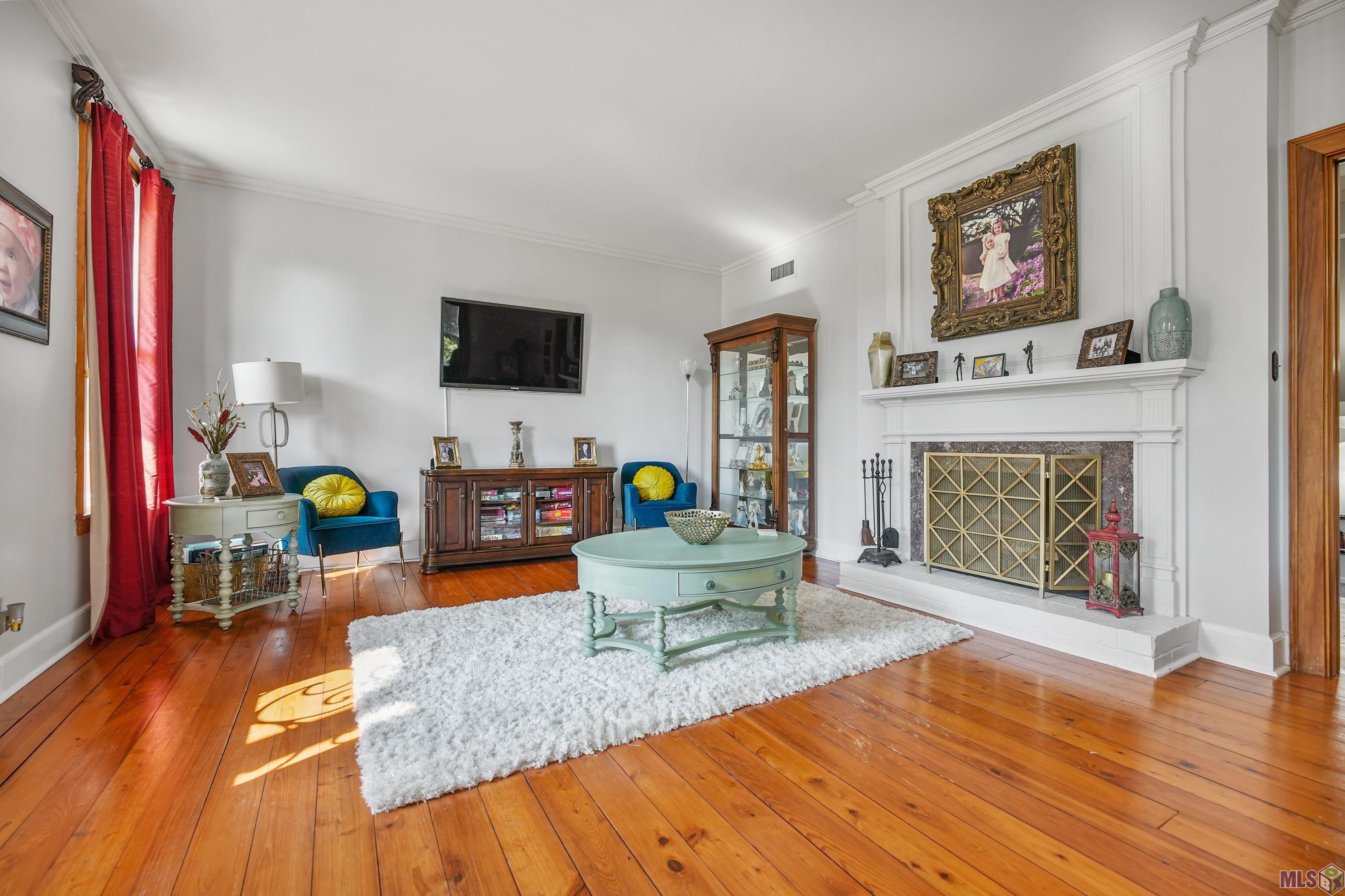 720 Lefort Bypass Road Thibodaux, LA 70301 - Photo 32 of 50 Living Room - Second Floor