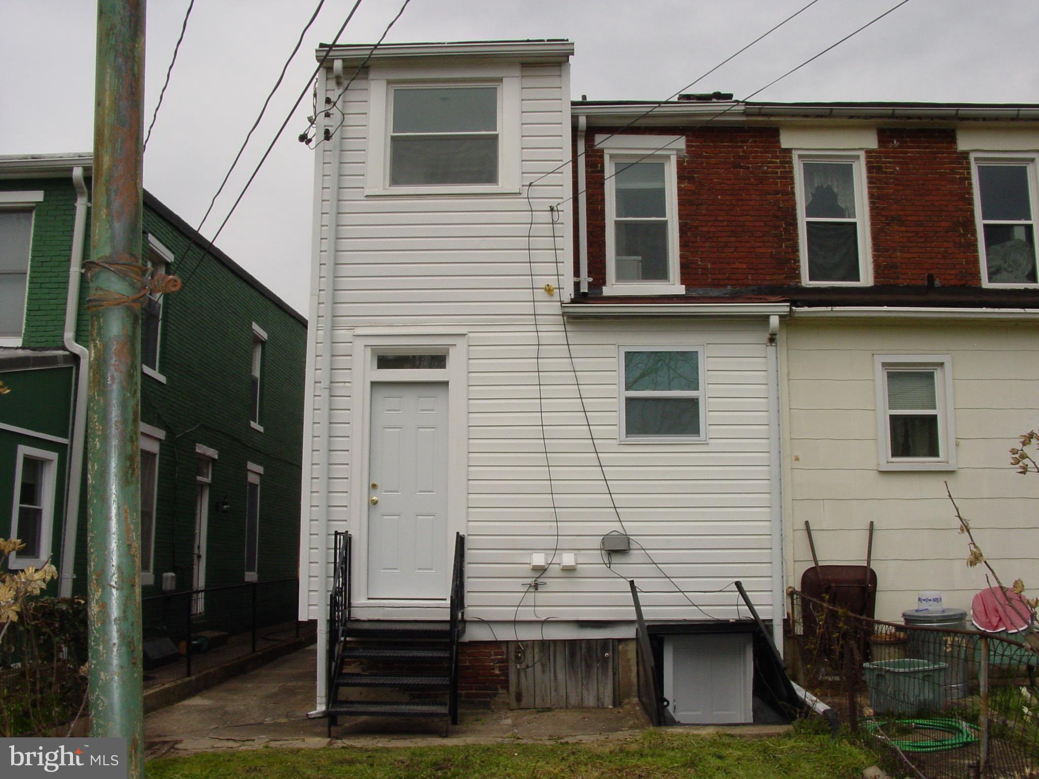 3707 Roland Avenue Baltimore, MD 21211 - Photo 14 of 19 Exterior (Rear)