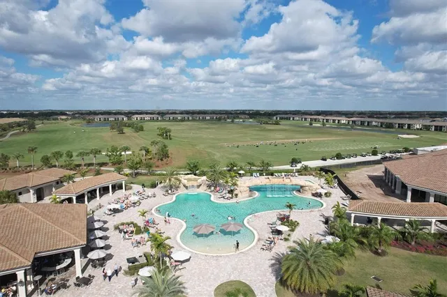 $3,250 | 5624 Palmer Circle, Unit 105, Bradenton, FL 34211