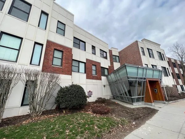 $3,700 | 99 Chestnut Hill Avenue, Unit 105, Boston, MA 02135