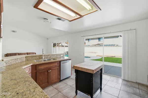 $869,000 | 676 Snipe Walk, Oxnard, CA 93035