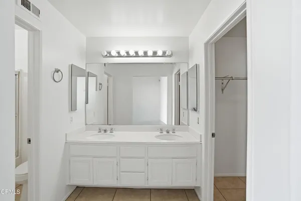 $869,000 | 676 Snipe Walk, Oxnard, CA 93035