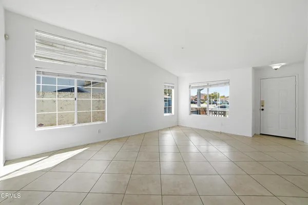 $869,000 | 676 Snipe Walk, Oxnard, CA 93035