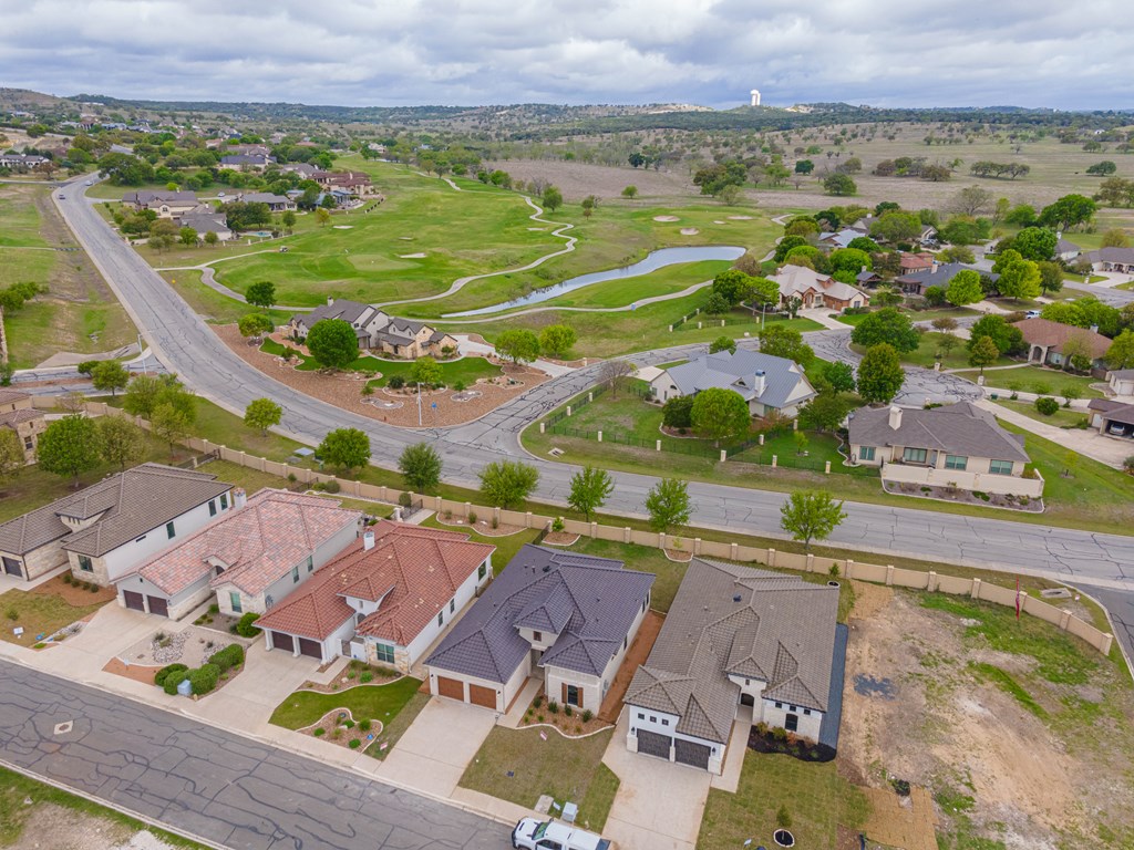 2032 Toscano Way Kerrville, TX 78028 - Photo 5 of 25