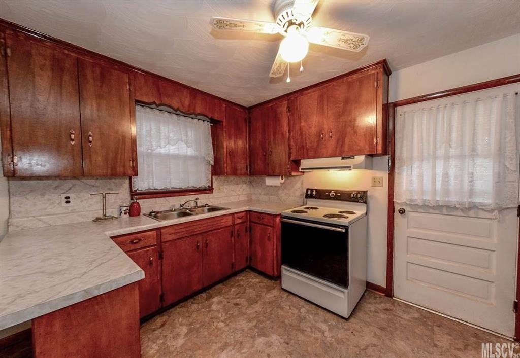 5037 Springhaven Drive Conover, NC 28613 - Photo 6 of 24 Gallery Image 6