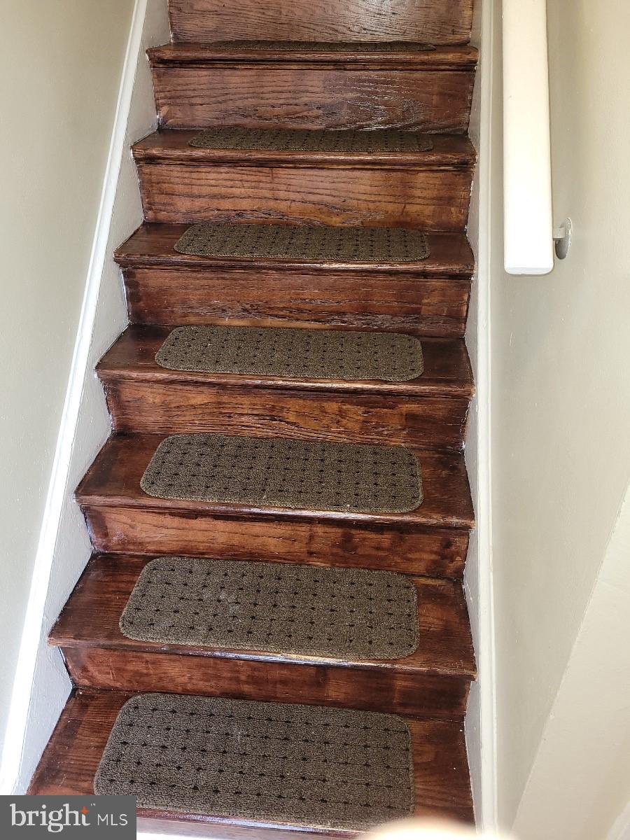 909 19th Street Northeast Washington, DC 20002 - Photo 3 of 11
