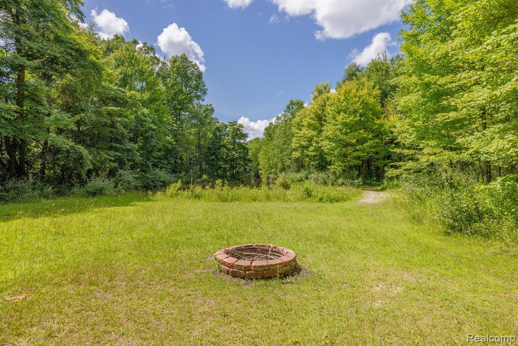7335 Johnson Road Flushing, MI 48433 - Photo 34 of 44