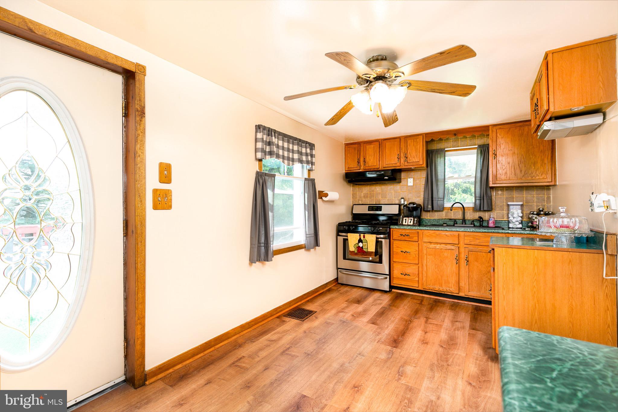 14401 Peddicord Road Mount Airy, MD 21771 - Photo 21 of 31 Dining area