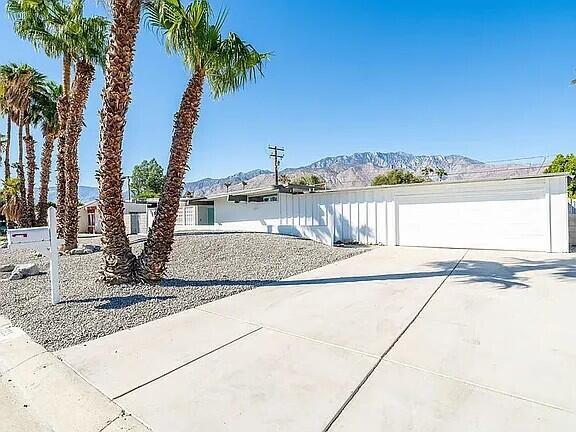 2223 North Magnolia Road Palm Springs, CA 92262 - Photo 3 of 28 a view of a outdoor space