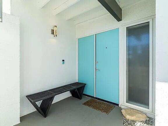2223 North Magnolia Road Palm Springs, CA 92262 - Photo 5 of 28 a room with window