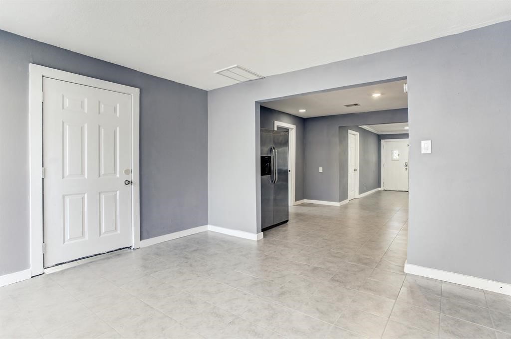 9005 Cheer Street Houston, TX 77063 - Photo 5 of 12