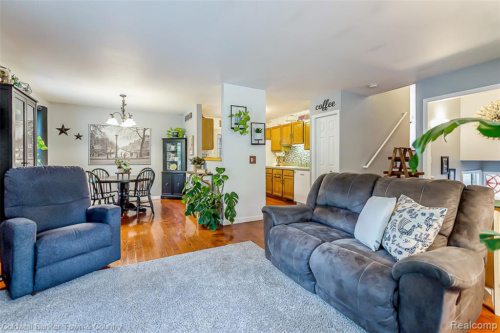 411 Springwell Lane Howell, MI 48843 - Photo 6 of 33