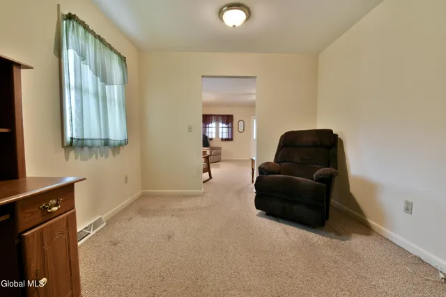 $249,900 | 807 Fon Clair Street, Johnstown, NY 12095