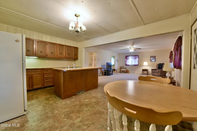 $249,900 | 807 Fon Clair Street, Johnstown, NY 12095