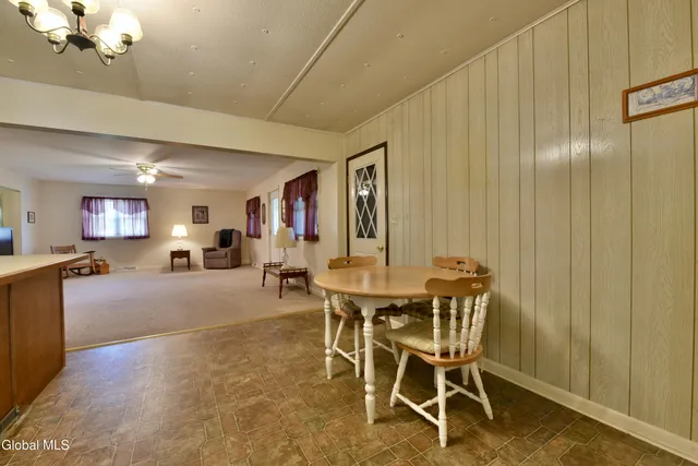 $249,900 | 807 Fon Clair Street, Johnstown, NY 12095