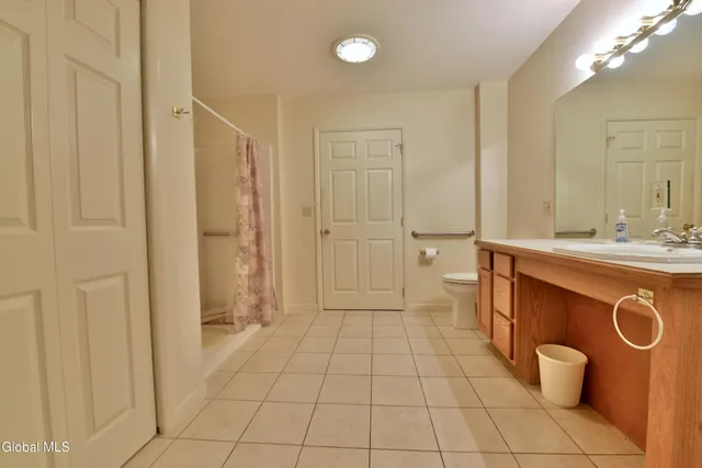 $249,900 | 807 Fon Clair Street, Johnstown, NY 12095