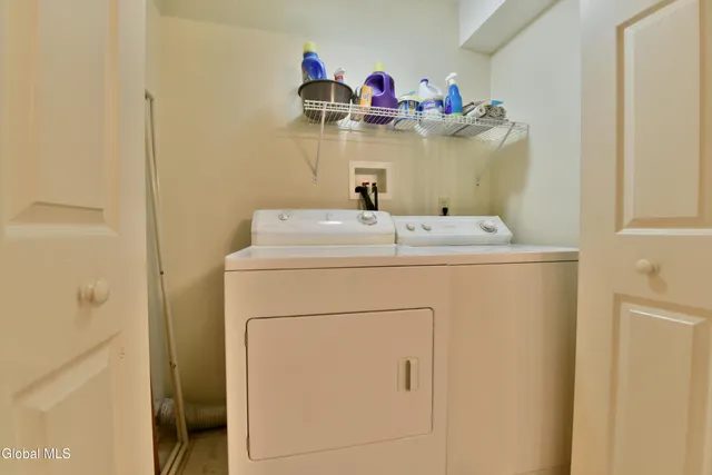 $249,900 | 807 Fon Clair Street, Johnstown, NY 12095