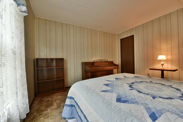 $249,900 | 807 Fon Clair Street, Johnstown, NY 12095