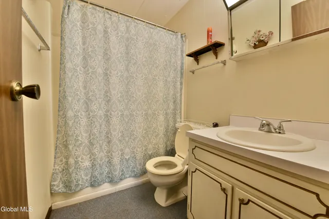 $249,900 | 807 Fon Clair Street, Johnstown, NY 12095