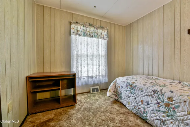 $249,900 | 807 Fon Clair Street, Johnstown, NY 12095