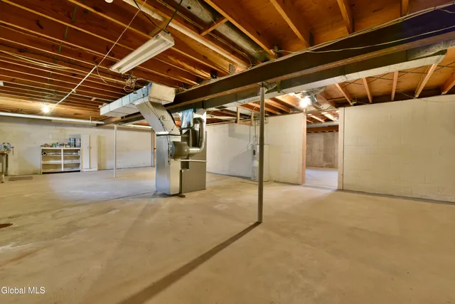 $249,900 | 807 Fon Clair Street, Johnstown, NY 12095