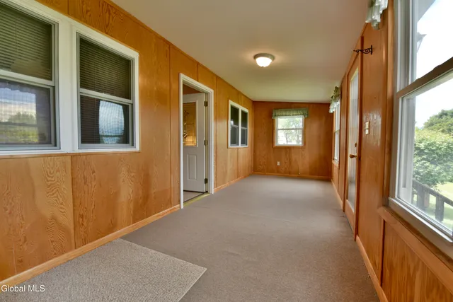 $249,900 | 807 Fon Clair Street, Johnstown, NY 12095