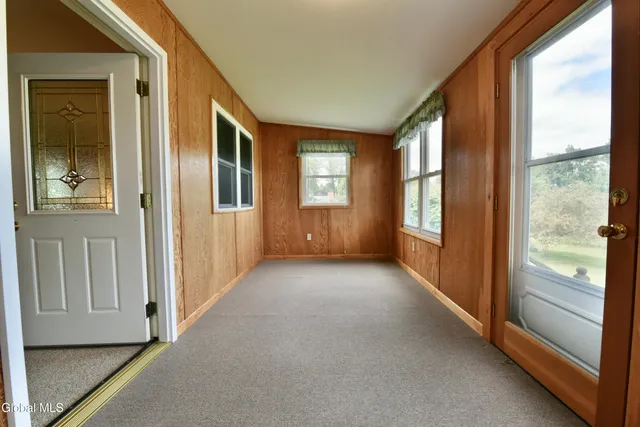 $249,900 | 807 Fon Clair Street, Johnstown, NY 12095