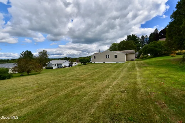 $249,900 | 807 Fon Clair Street, Johnstown, NY 12095