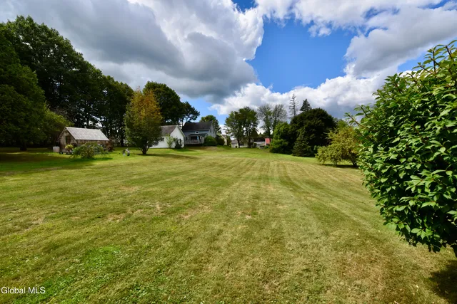 $249,900 | 807 Fon Clair Street, Johnstown, NY 12095