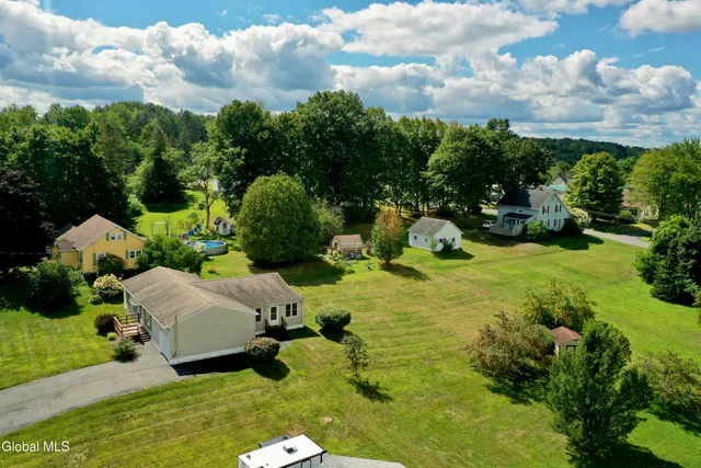 $249,900 | 807 Fon Clair Street, Johnstown, NY 12095