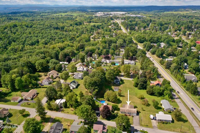 $249,900 | 807 Fon Clair Street, Johnstown, NY 12095