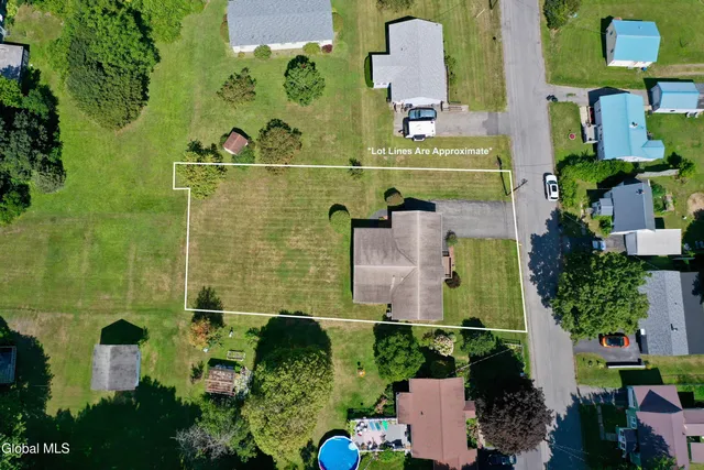 $249,900 | 807 Fon Clair Street, Johnstown, NY 12095