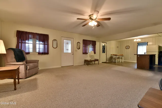 $249,900 | 807 Fon Clair Street, Johnstown, NY 12095