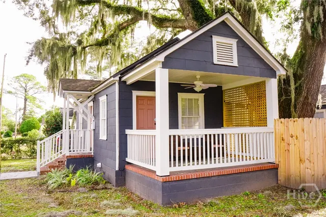 $1,650 | 2141 New York Avenue, Unit A, Savannah, GA 31404