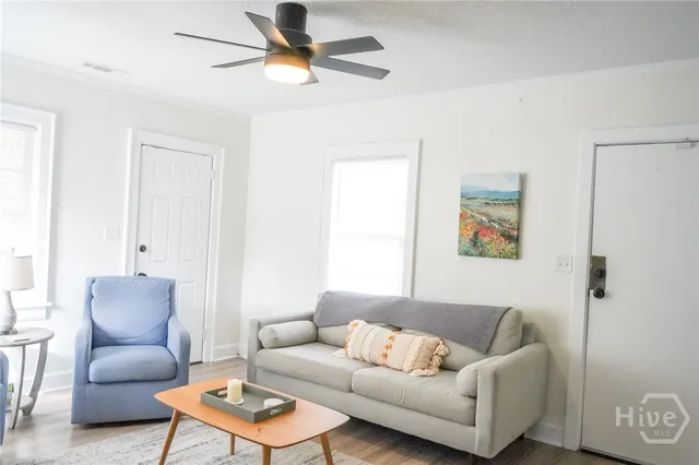 $1,650 | 2141 New York Avenue, Unit A, Savannah, GA 31404