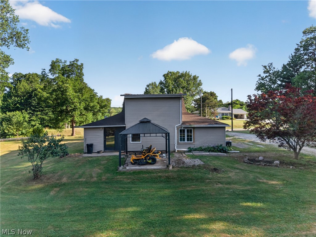 6919 West Smith Road Medina, OH 44256 - Photo 26 of 31