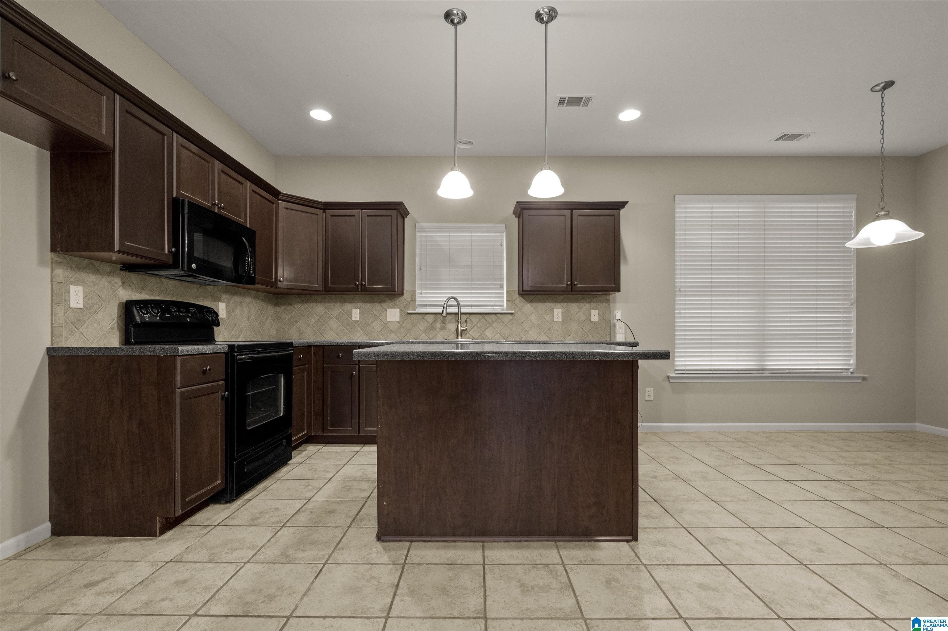 1036 Riviera Drive Calera, AL 35040 - Photo 16 of 42