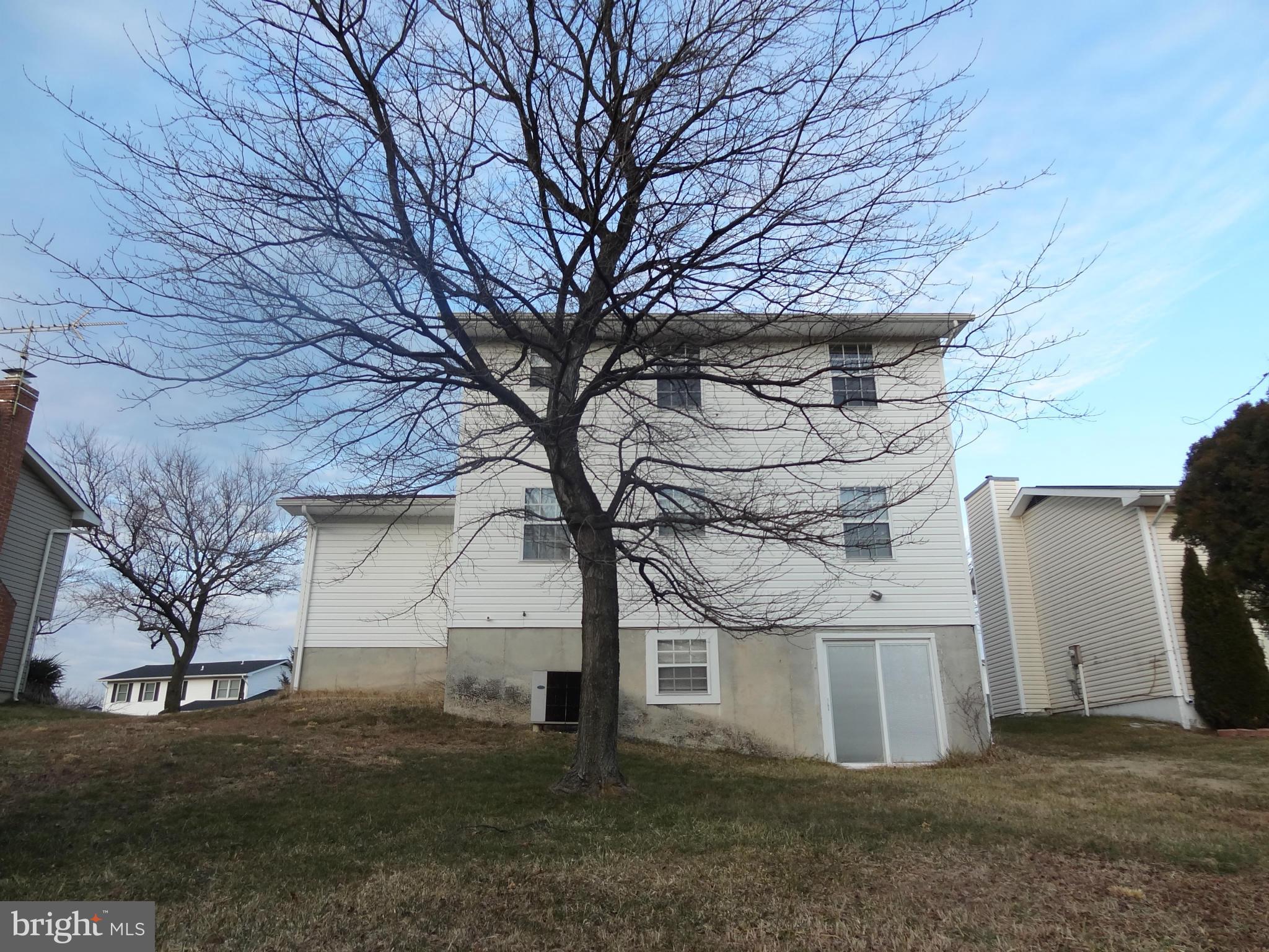 Exterior (Rear)
