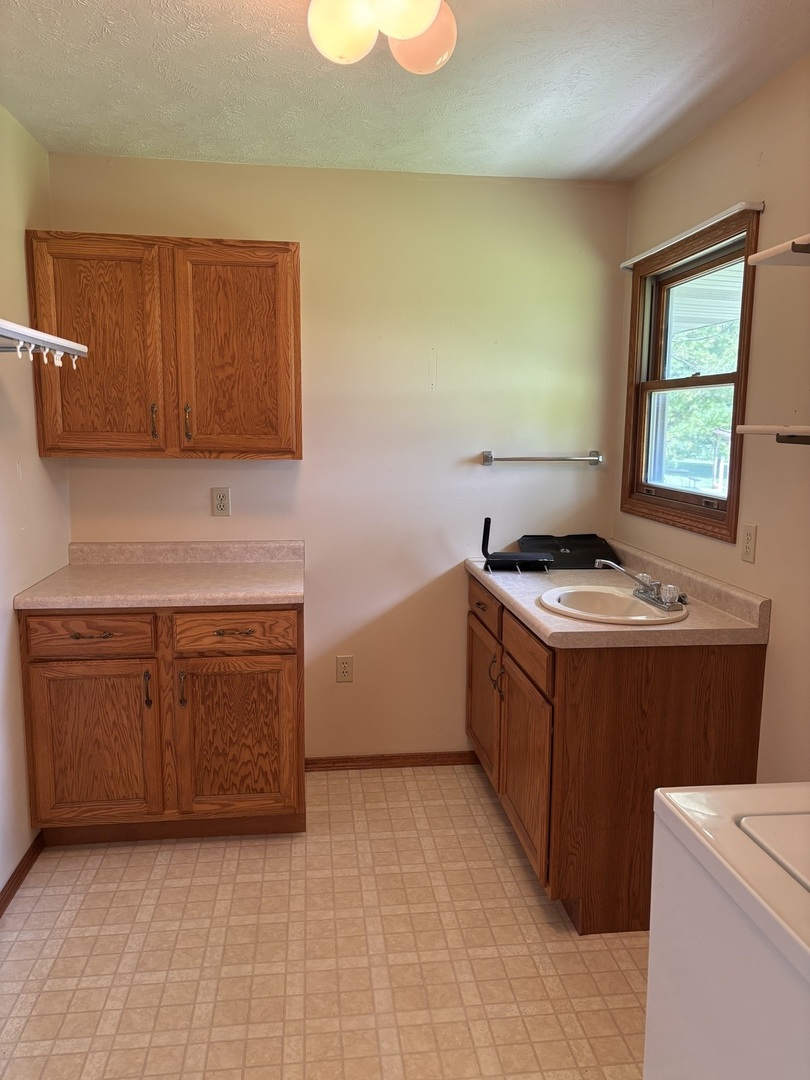7177 Old Peoria Road Danvers, IL 61732 - Photo 20 of 34