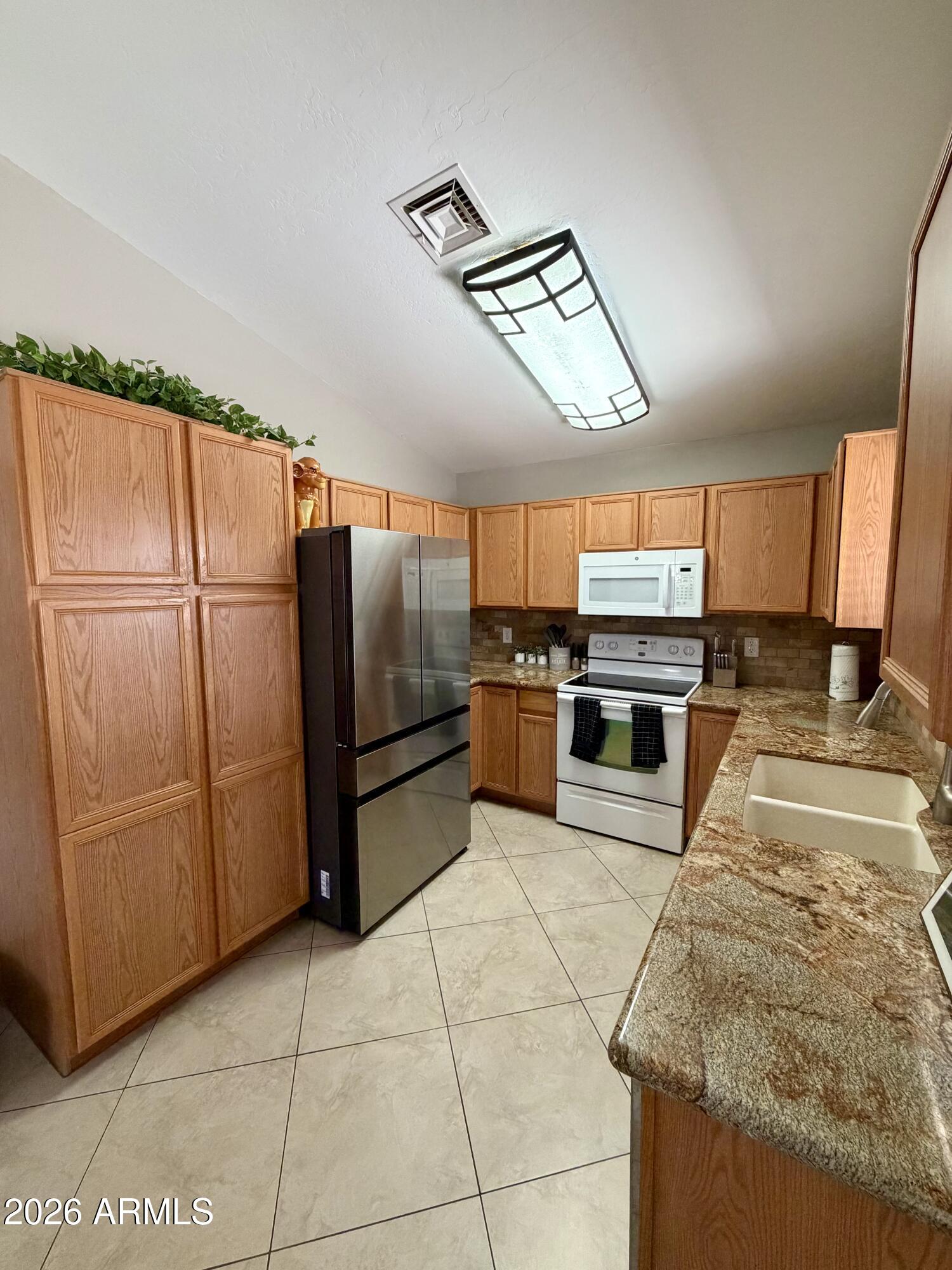 1632 South Stetson Road Apache Junction, AZ 85119 - Photo 9 of 32