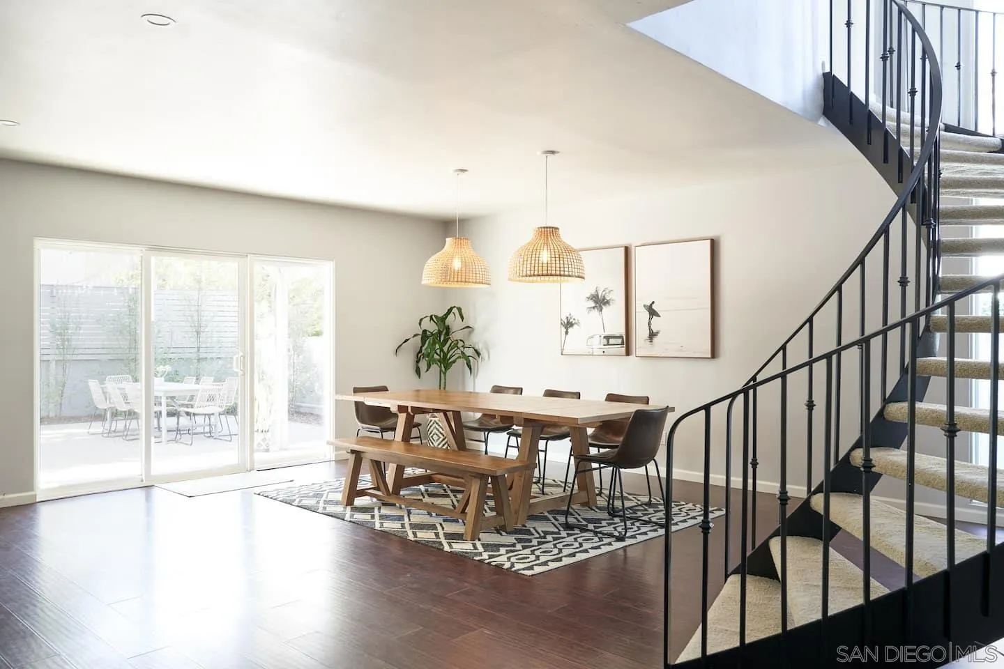 5238 La Jolla Boulevard San Diego, CA 92037 - Photo 11 of 46 a view of a livingroom with furniture wooden floor and window